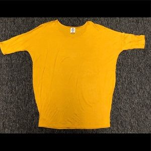 Mustard yellow Agnes & Dora shirt